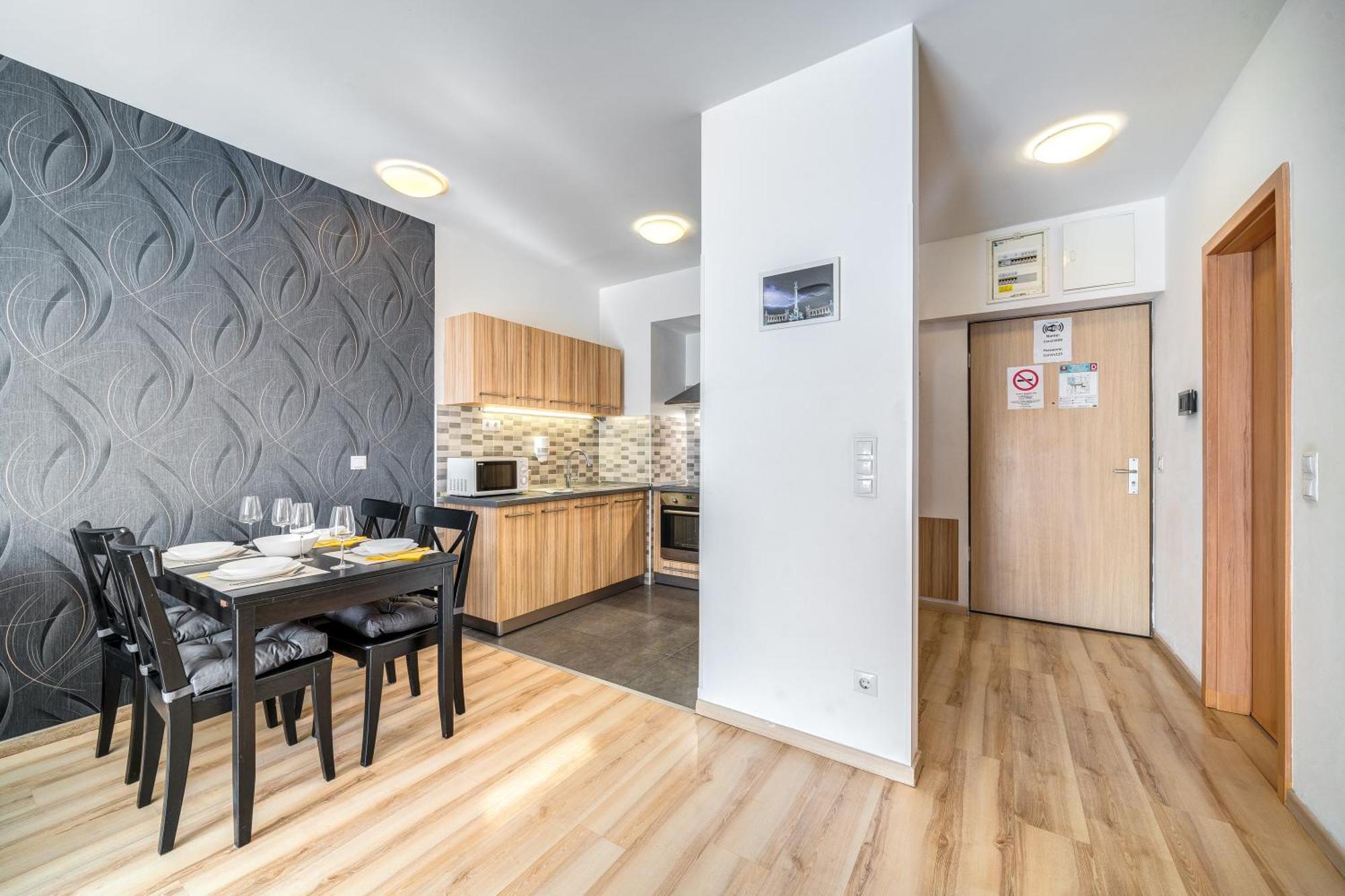 Elegance Retreat Апартаменти